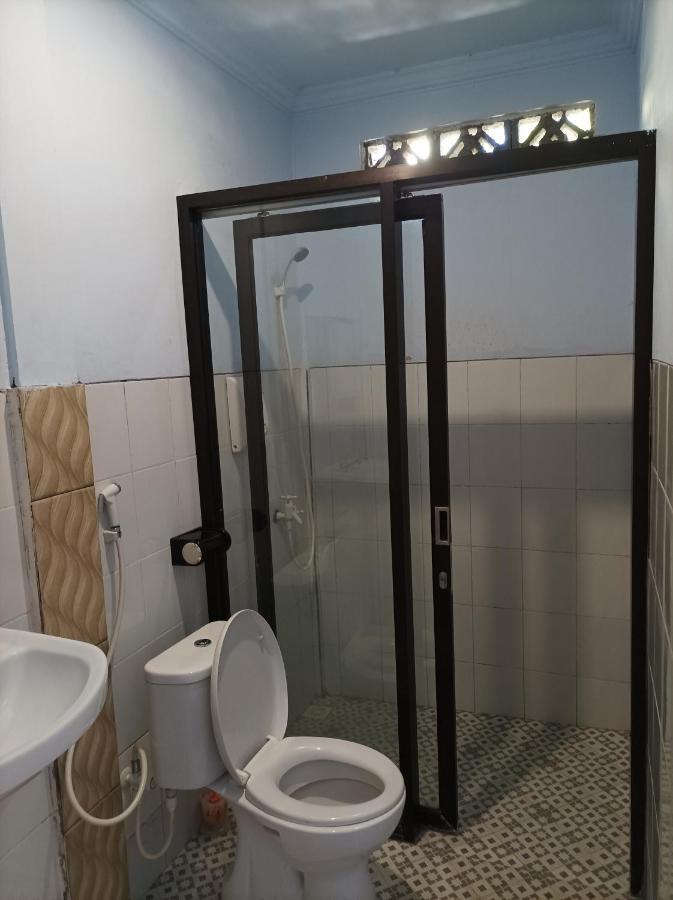 Merendeng Hostel Kuta Kuta  Dış mekan fotoğraf
