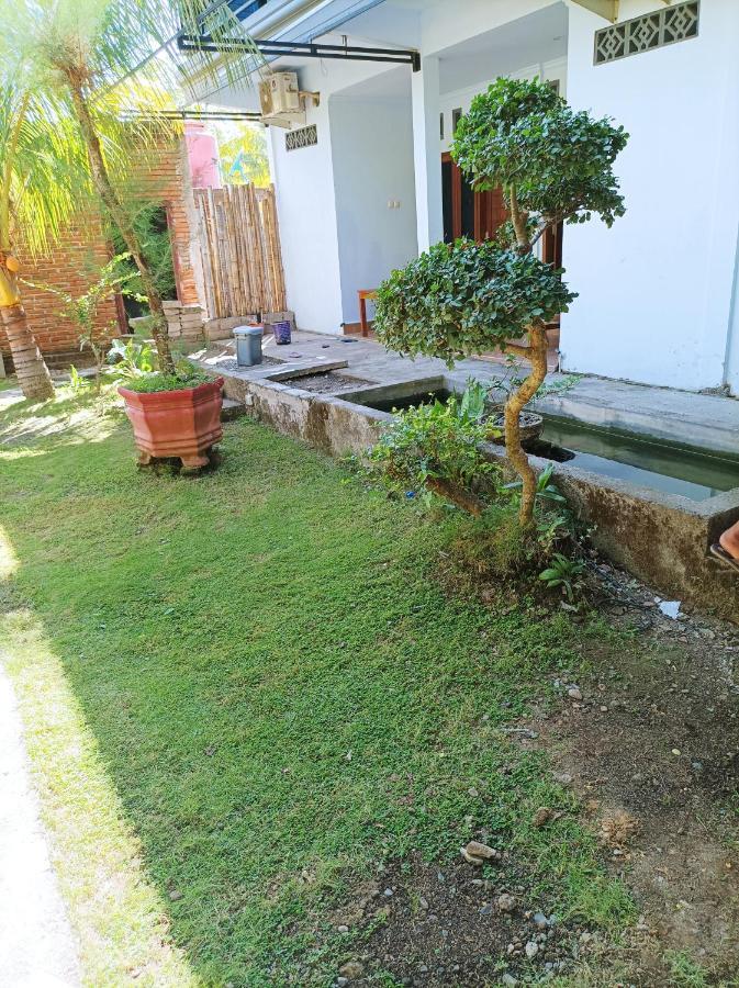 Merendeng Hostel Kuta Kuta  Dış mekan fotoğraf