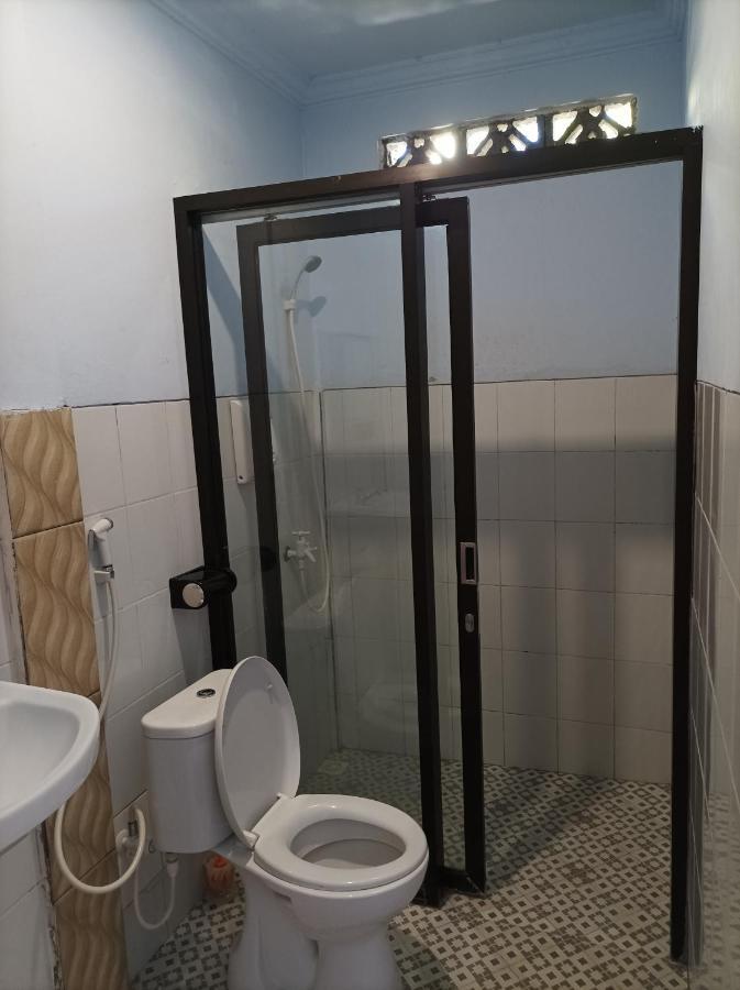 Merendeng Hostel Kuta Kuta  Dış mekan fotoğraf