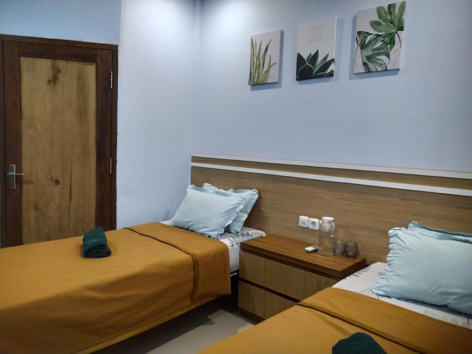 Merendeng Hostel Kuta Kuta  Dış mekan fotoğraf