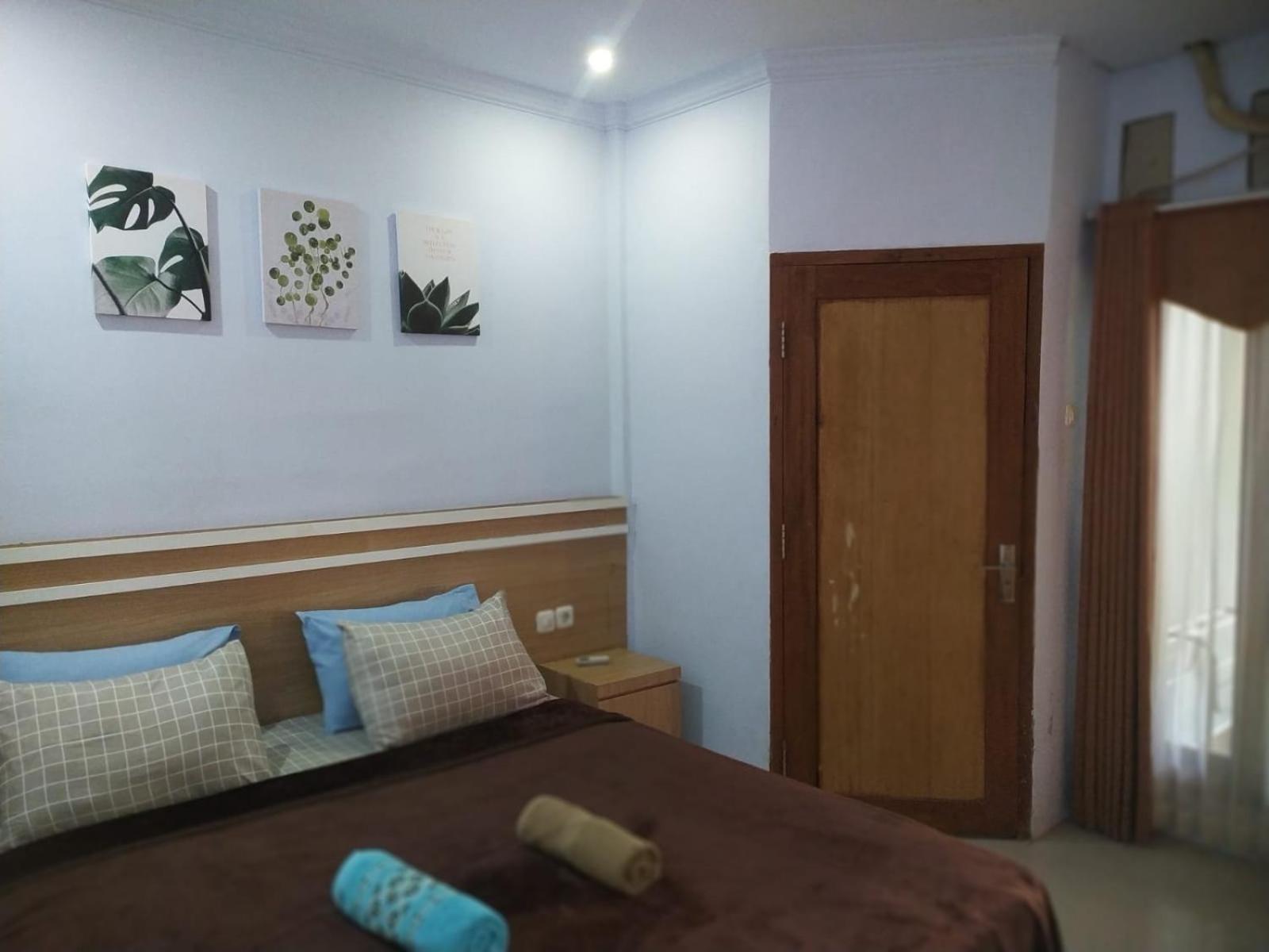 Merendeng Hostel Kuta Kuta  Dış mekan fotoğraf