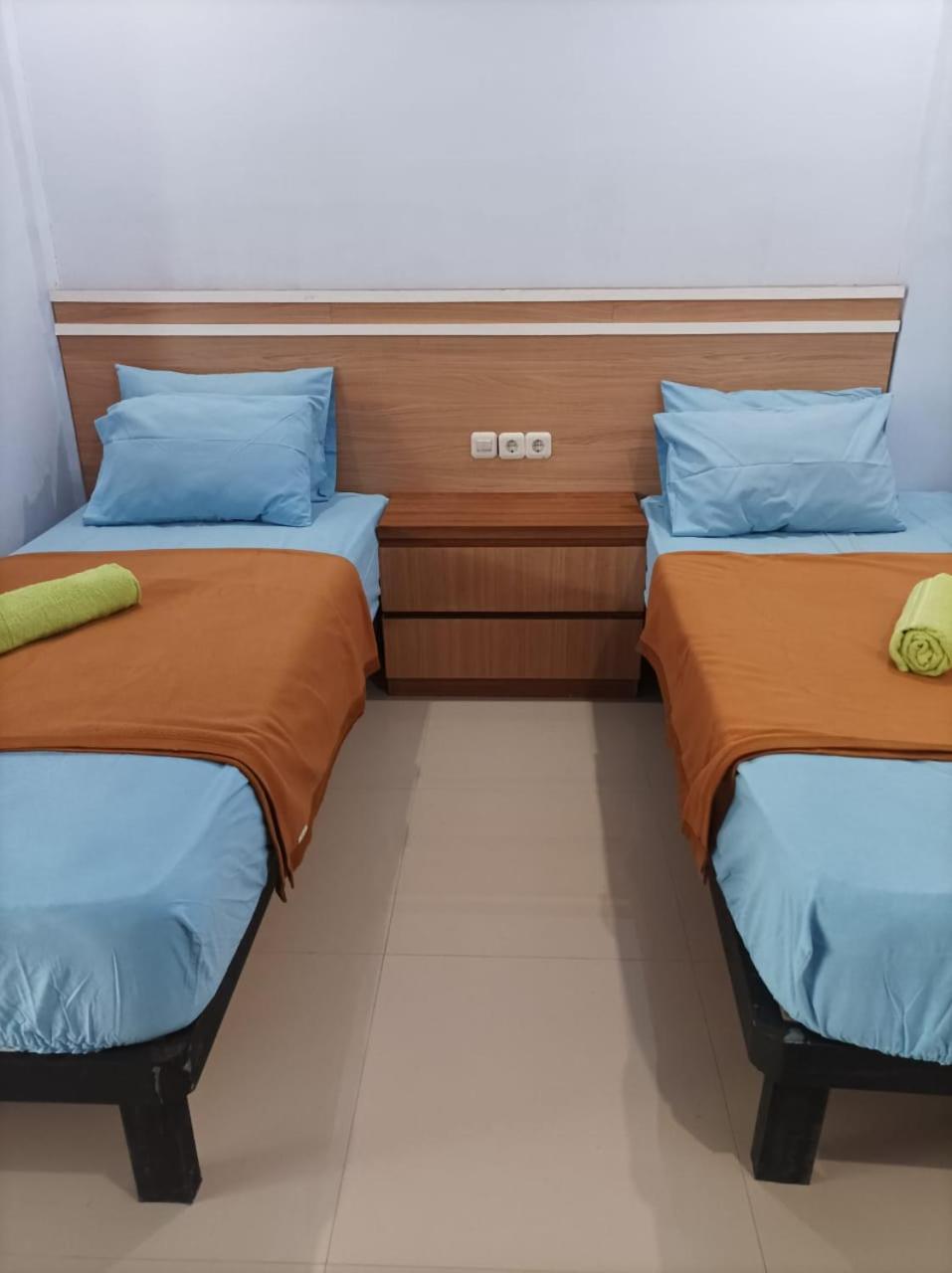 Merendeng Hostel Kuta Kuta  Dış mekan fotoğraf